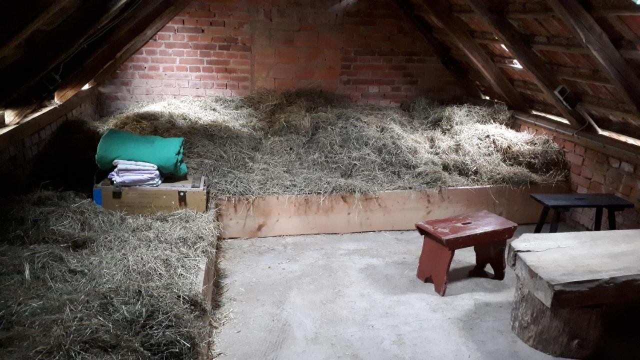 Heuhotel Farm Own Sleeping Bag Free Wifi Hausbreitenbach Esterno foto