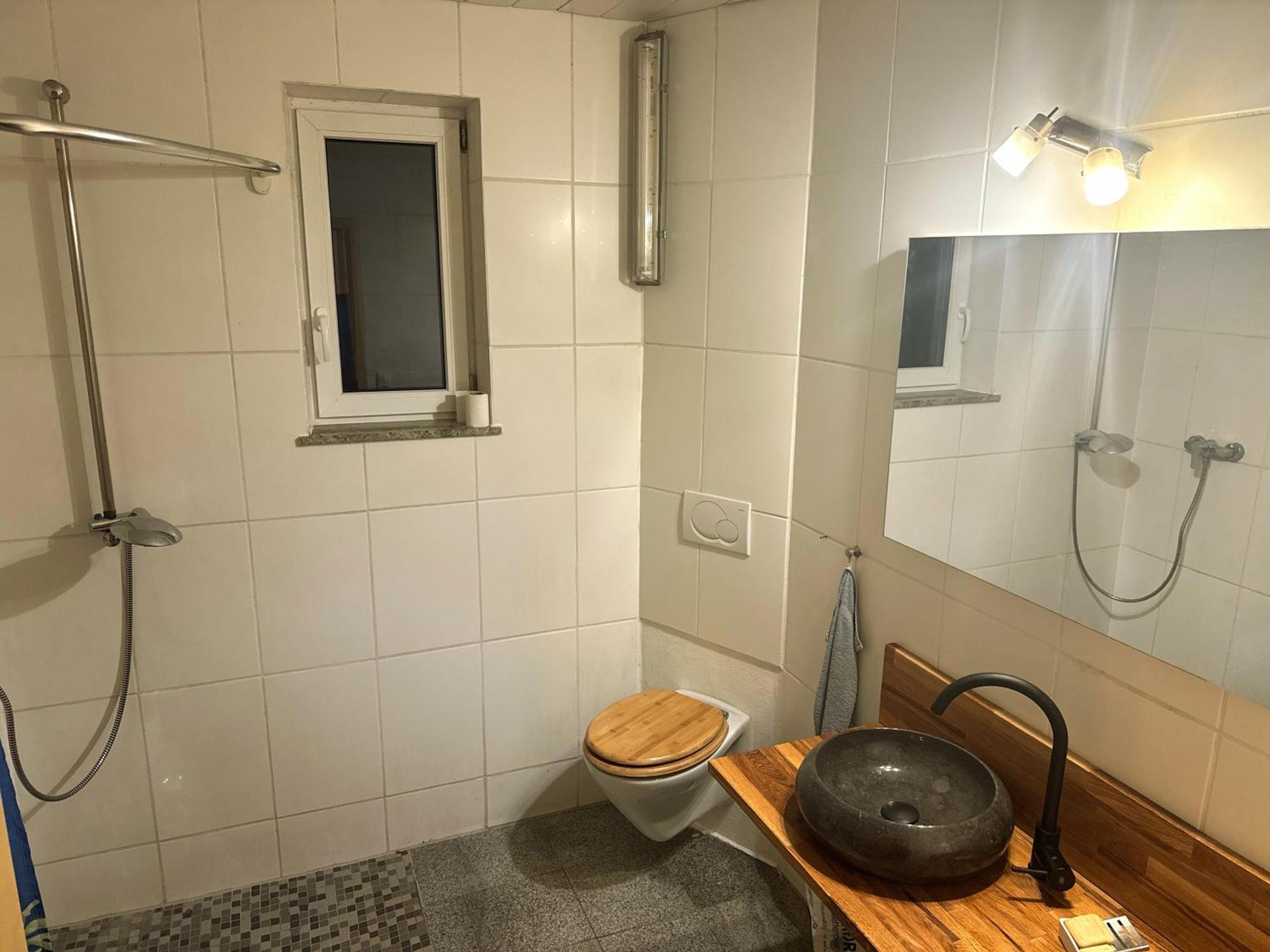 Heuhotel Farm Own Sleeping Bag Free Wifi Hausbreitenbach Esterno foto